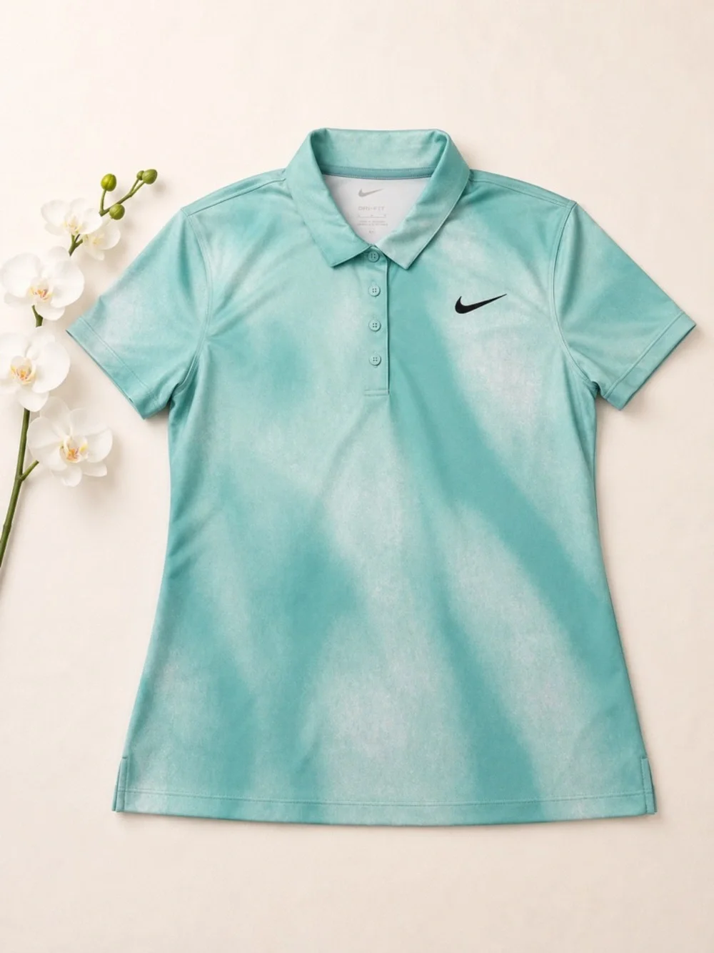 Nike Golf Women's Teal Short-Sleeve Button-Down Polo with Black Swoosh Size M - Picture 2 of 14